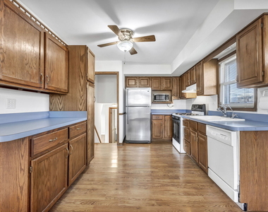 9230 N Callero Drive - Photo Thumbnail 5