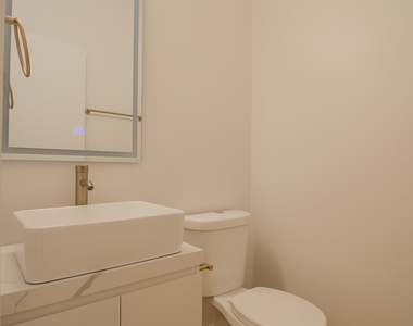 2042 W Washington Boulevard - Photo Thumbnail 14