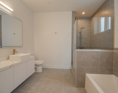 2042 W Washington Boulevard - Photo Thumbnail 18