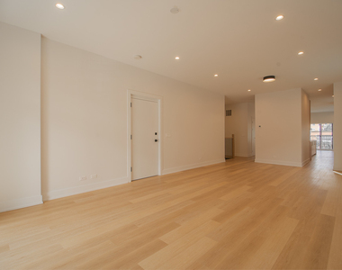 2042 W Washington Boulevard - Photo Thumbnail 12