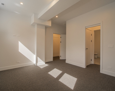 2042 W Washington Boulevard - Photo Thumbnail 16