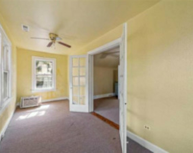 7038 S Woodlawn Avenue - Photo Thumbnail 7