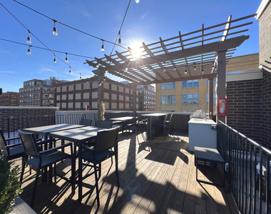 1002 W Van Buren Street - Photo Thumbnail 20