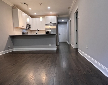 220 S Hamilton Avenue - Photo Thumbnail 4
