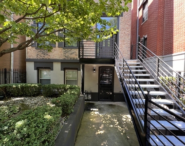 220 S Hamilton Avenue - Photo Thumbnail 1