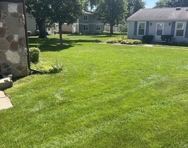 323 Meadow Court - Photo Thumbnail 19
