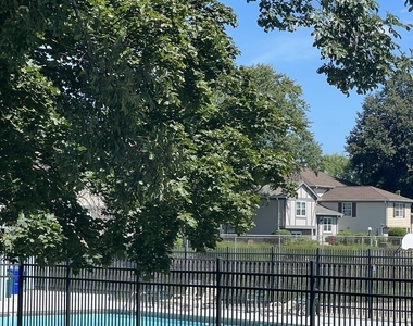 323 Meadow Court - Photo Thumbnail 22