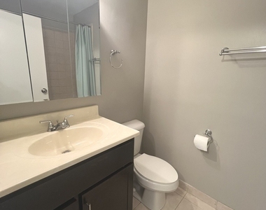 323 Meadow Court - Photo Thumbnail 14