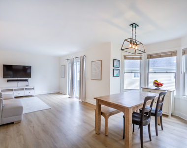 725 Stevens Street - Photo Thumbnail 1