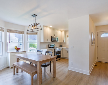 725 Stevens Street - Photo Thumbnail 4