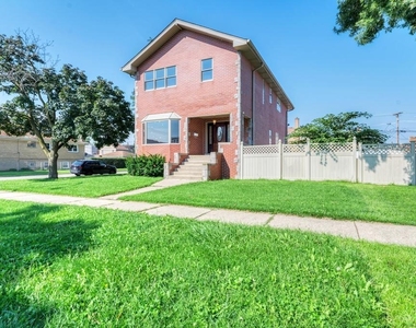 1400 N 22nd Avenue - Photo Thumbnail 3