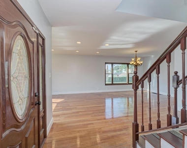 1400 N 22nd Avenue - Photo Thumbnail 6