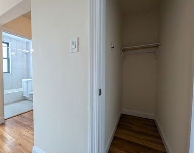 2737 N Spaulding Avenue - Photo Thumbnail 6