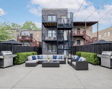 4634 S Langley Avenue - Photo Thumbnail 16