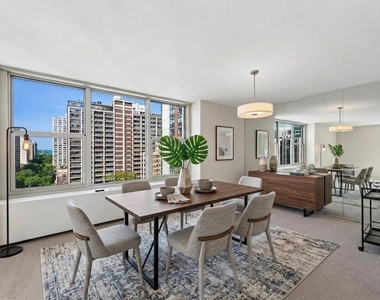 1325 N State Parkway - Photo Thumbnail 7