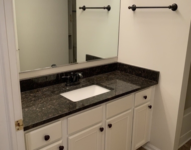 1675 Mansfield Court - Photo Thumbnail 8