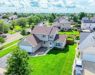 1413 Skylark Lane - Photo Thumbnail 3