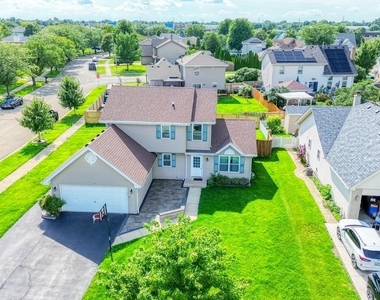 1413 Skylark Lane - Photo Thumbnail 4