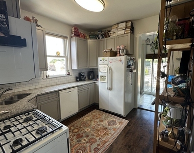 5110 W Byron Street - Photo Thumbnail 11