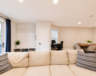 1225 W Addison Street - Photo Thumbnail 10