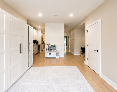 1225 W Addison Street - Photo Thumbnail 1