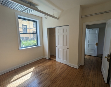 2338 N Spaulding Avenue - Photo Thumbnail 12