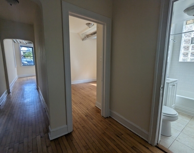 2338 N Spaulding Avenue - Photo Thumbnail 4