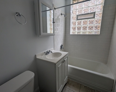 2338 N Spaulding Avenue - Photo Thumbnail 14