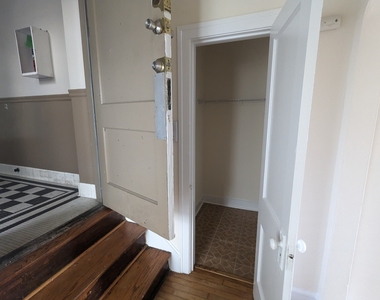 2338 N Spaulding Avenue - Photo Thumbnail 11