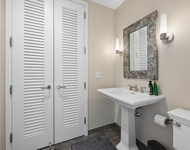 401 N Wabash Avenue - Photo Thumbnail 13