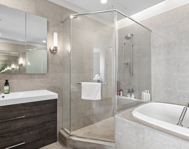 401 N Wabash Avenue - Photo Thumbnail 12