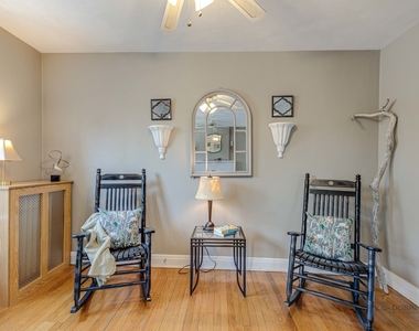 389 E Deerpath Road - Photo Thumbnail 12