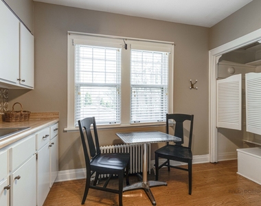 389 E Deerpath Road - Photo Thumbnail 16
