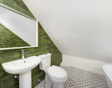 507 W Wesley Street - Photo Thumbnail 17