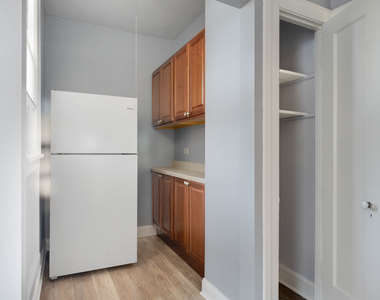 5714 N Christiana Avenue - Photo Thumbnail 13