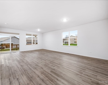 301 Westminster Court - Photo Thumbnail 7