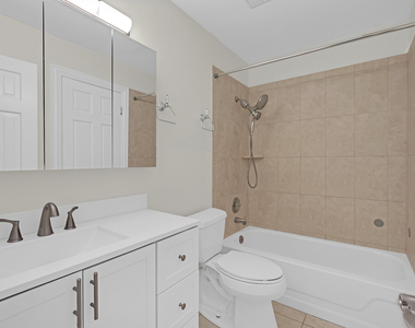 608 Inverrary Lane - Photo Thumbnail 16