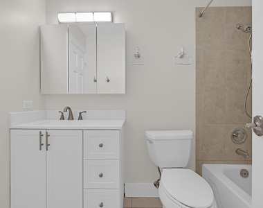 608 Inverrary Lane - Photo Thumbnail 17