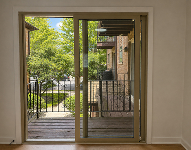 5819 W Higgins Avenue - Photo Thumbnail 10