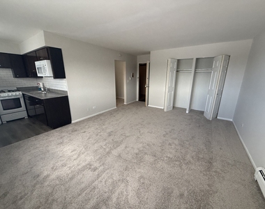 3001 Thatcher Avenue - Photo Thumbnail 2