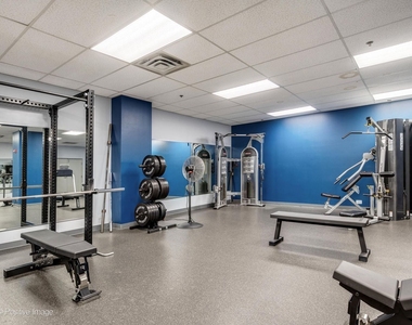 212 W Washington Street - Photo Thumbnail 20