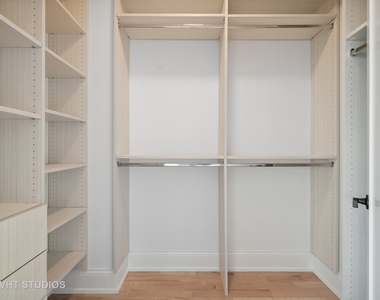 4819 N Ashland Avenue - Photo Thumbnail 11