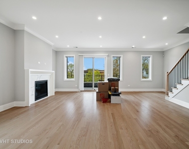 4819 N Ashland Avenue - Photo Thumbnail 1