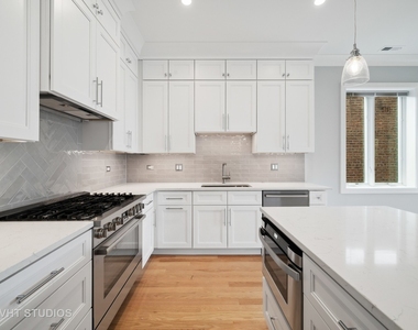 4819 N Ashland Avenue - Photo Thumbnail 5