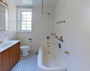 835 Mulford Street - Photo Thumbnail 4