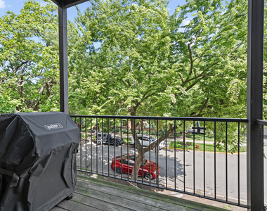 2301 W Wolfram Street - Photo Thumbnail 21