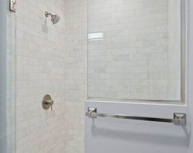 2301 W Wolfram Street - Photo Thumbnail 19