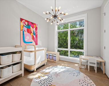 2301 W Wolfram Street - Photo Thumbnail 16