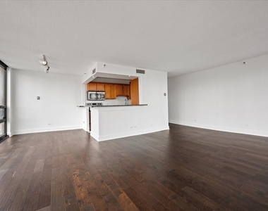 10 E Ontario Street - Photo Thumbnail 9