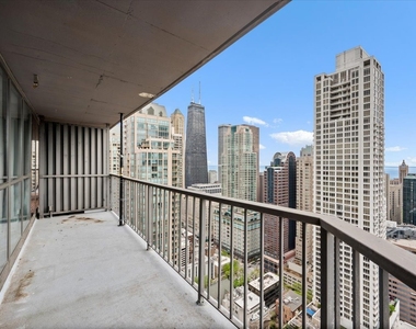 10 E Ontario Street - Photo Thumbnail 14